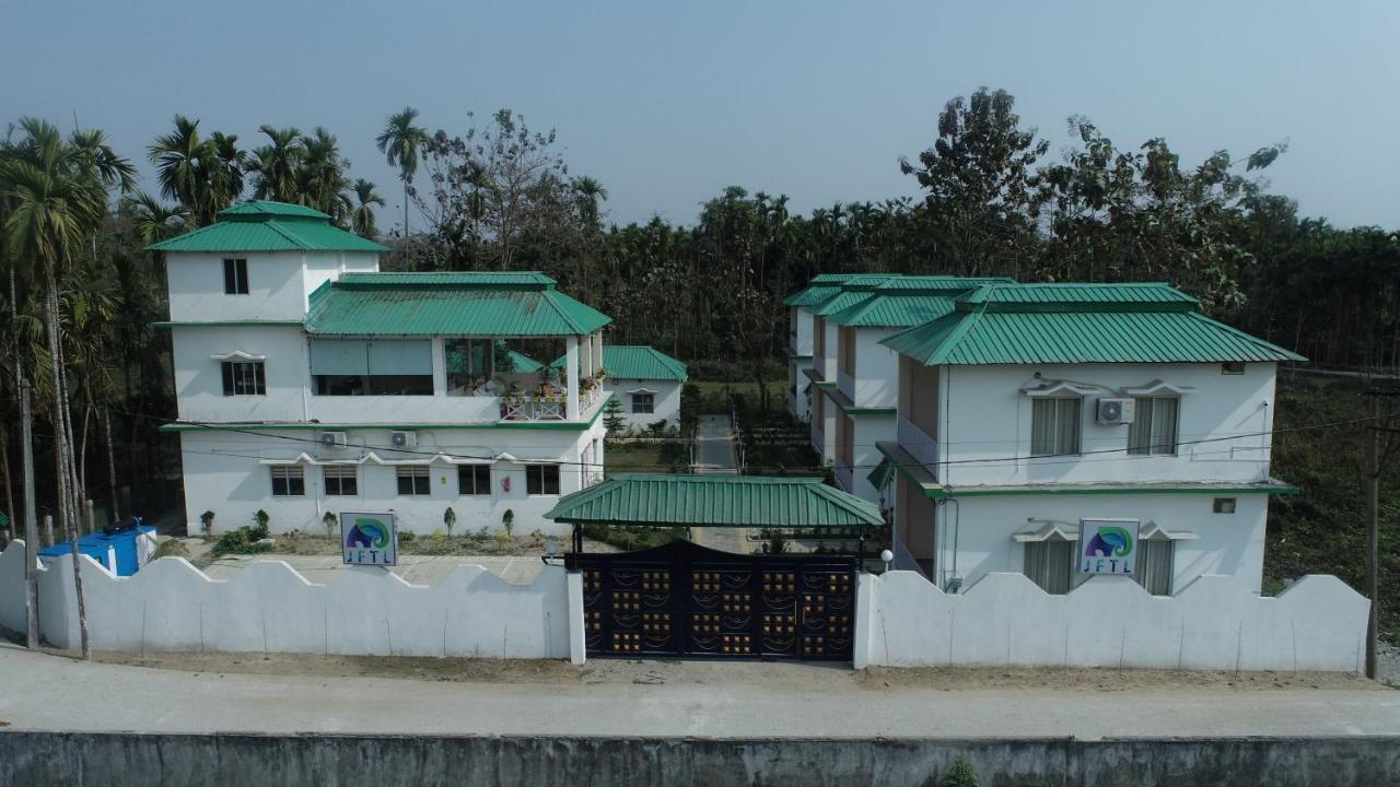 Jaldapara Forest Tourist Lodge Jftl Madari Hat Экстерьер фото